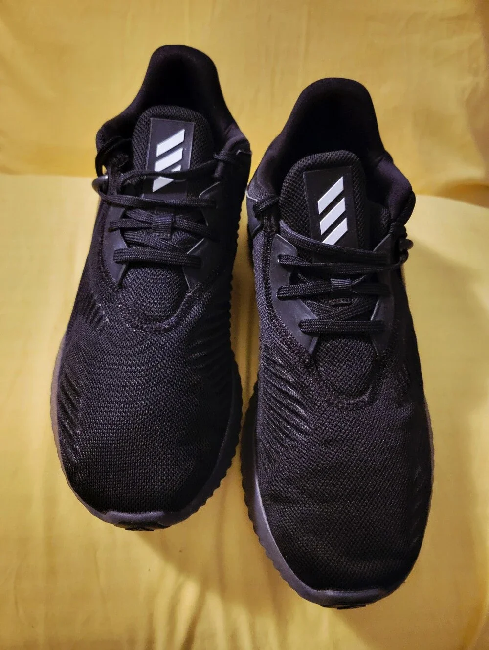 Adidas AlphaBounce! - Picture 1 of 8